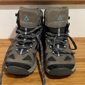 Women’s Vasque Hiking Boots Ankle High Vibran Soles Gray Khaki Size 7